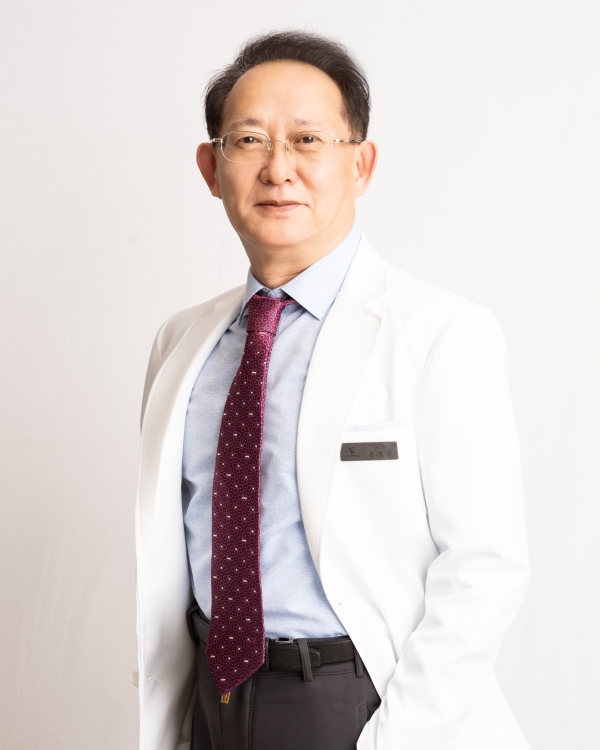 손창권 원장