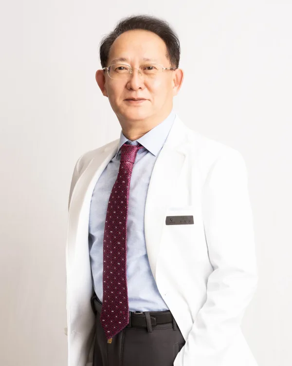 손창권 원장